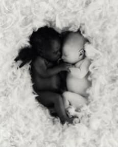 bébé noir etbébé blanc